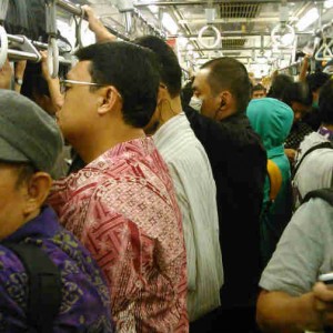 Etika Penumpang Commuter Line