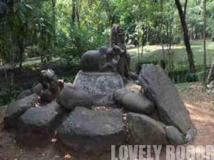 Patung Lembu Nandi di Kebun Raya Bogor