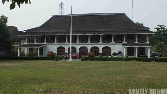Gedung Karesidenan Bogor