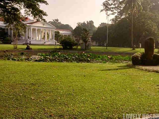 Bogor Palace, Reinwardt Monument and Gunting Pond