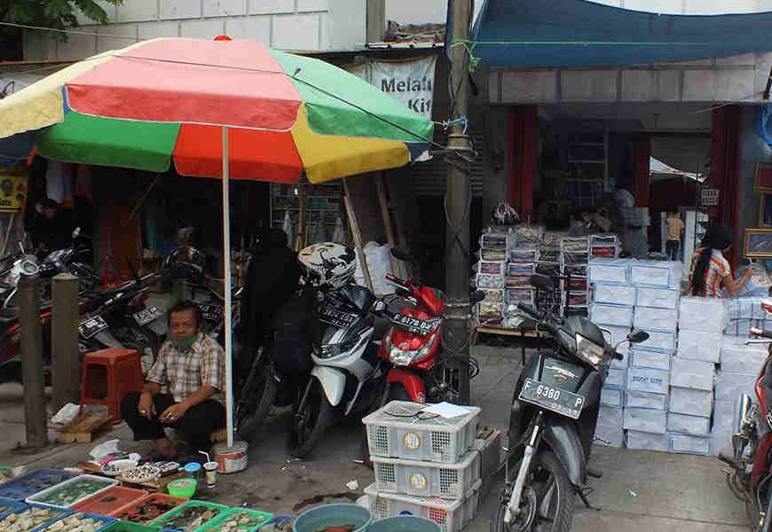 Gemstone Sellers on Bogor Streets