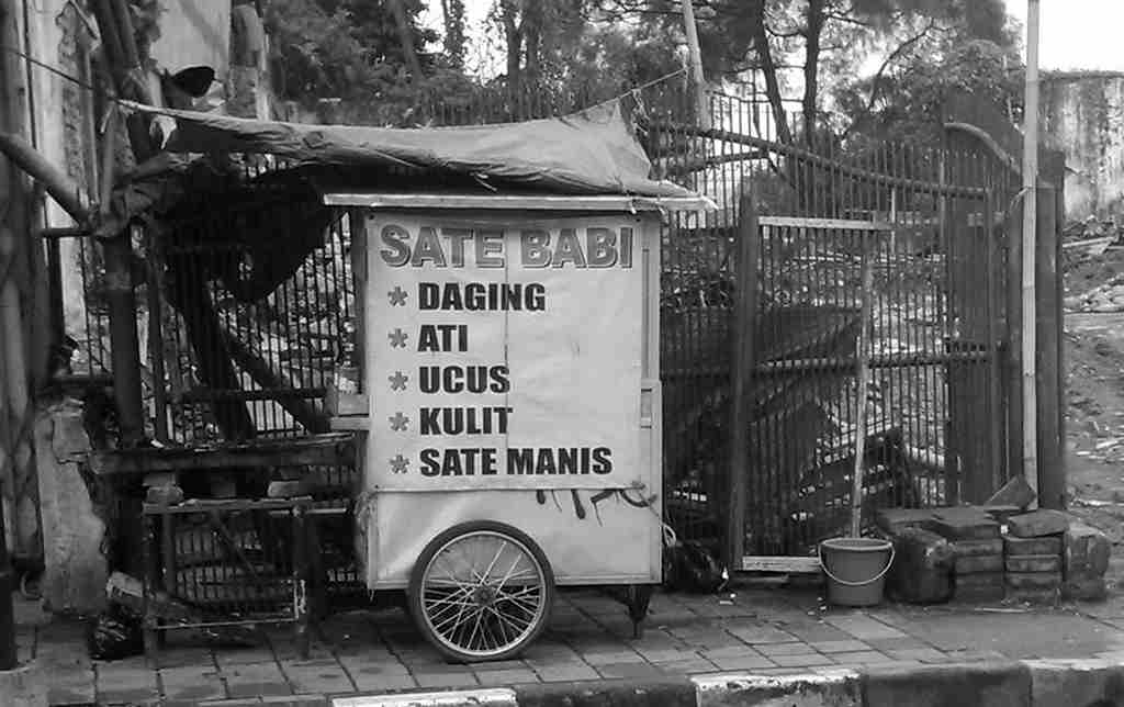 Penjual Sate Babi Di Bogor