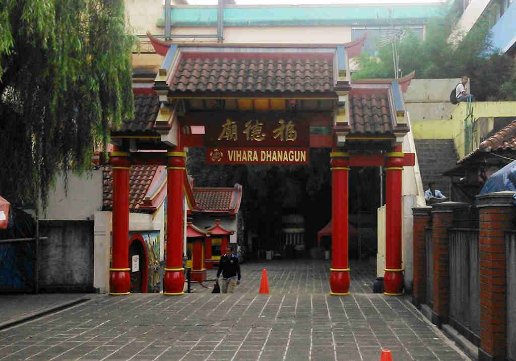 Hok Tek Bio Temple The Trail Of Teh Dragon Bogor