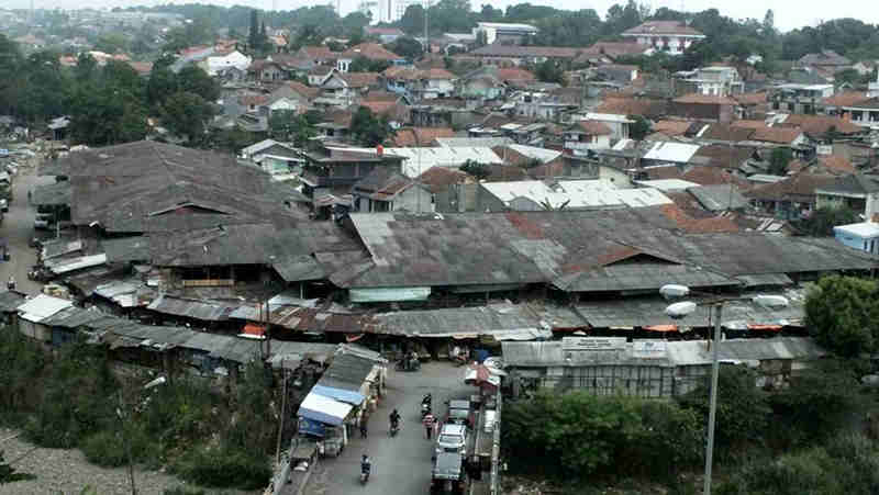 Pemukiman Padat Penduduk Di Warung Jambu Bogor