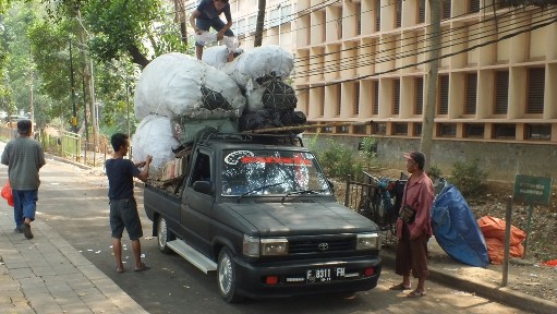 Overloaded pick up in Bogor