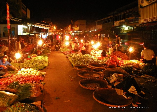 Pasar Bogor Di Malam Hari
