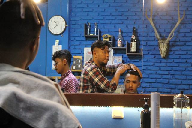 hunky dory barbershop langganan pak Jokowi 6