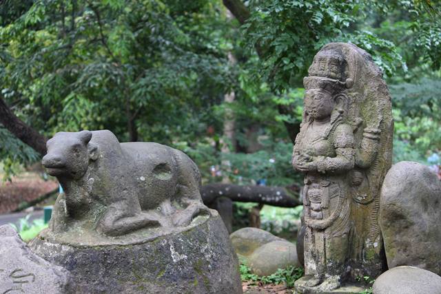 Patung Dewas Syiwa dan Lembu Nandi