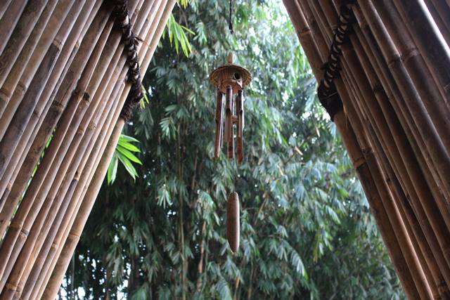 Gerbang Bambu Untuk Koleksi Bambu - Kebun Raya Bogor - Lonceng Angin