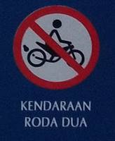 Tata Tertib Pengunjung Kebun Raya Bogor - Dilarang Menggunakan Kendaraan Roda Dua=Sepeda Motor