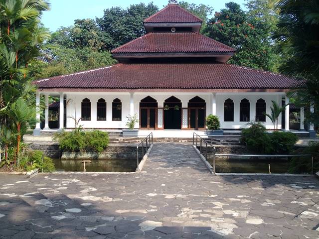 Toilet Mesjid Kifayatul Abidin - Kebun Raya Bogor