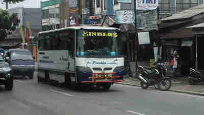 Bis Pusaka di Jalan Soleh Iskandar
