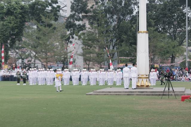 Independence Day Flag Raising Ceremony : We're Gonna Miss It