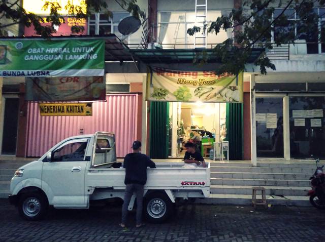 Warung Sayur Bukan Lagi Bisnis Modal Kecil Mang Yono Bukit Cimanggu City
