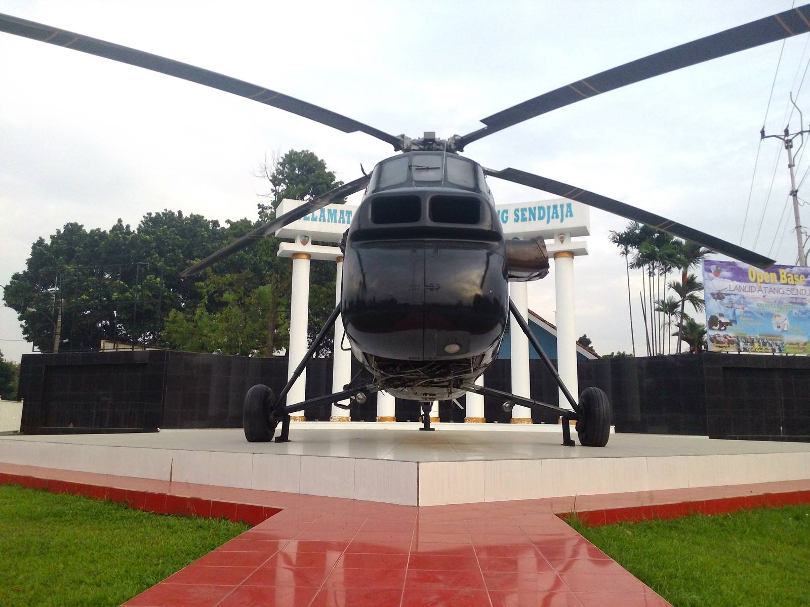 Monumen Helikopter - Home of chopper