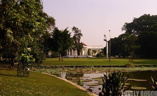 The Beautiful Views of Bogor Palace