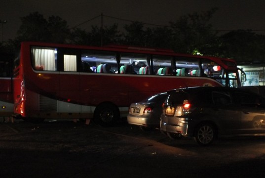 Bus Damri Jurusan Bogor Lampung