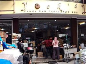 Toko Yoek’s : Idola Para Pemasak Kue di Kota Hujan dan Sekitarnya