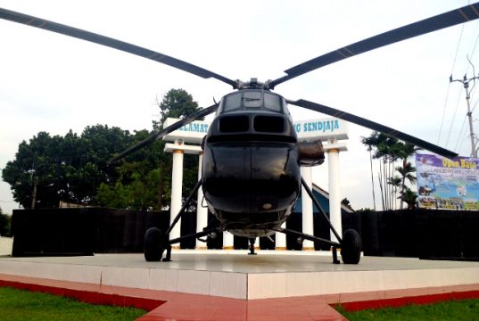 si codot sikorsky s-58 monumen helikopter baru di Atang Sanjaya Bogor
