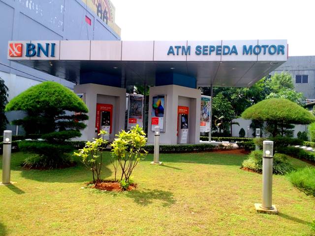 ATM SEPEDA MOTOR BNI PERPADUAN FUNGSI DAN KEINDAHAN