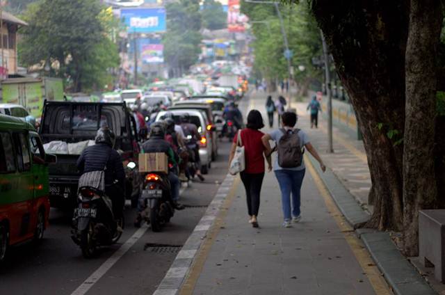 [VIDEO] Senam Kolosal Millennial Road Safety Festival Kota Bogor 2019 – Walikota Bogor Pun Ikut Serta