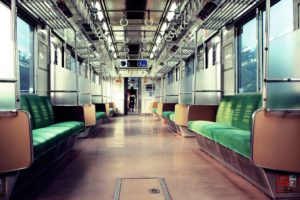 Manula atau Lansia Boleh Naik Commuter Line Dengan syarat