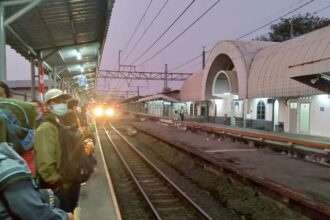 Inside Commuter Train in the Greater Jakarta – Is It Safe To Use Public Transportation During Covid-19 Pandemic?