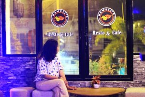 Bermain di Bawel;s Resto & Cafe Yang Menyenangkan