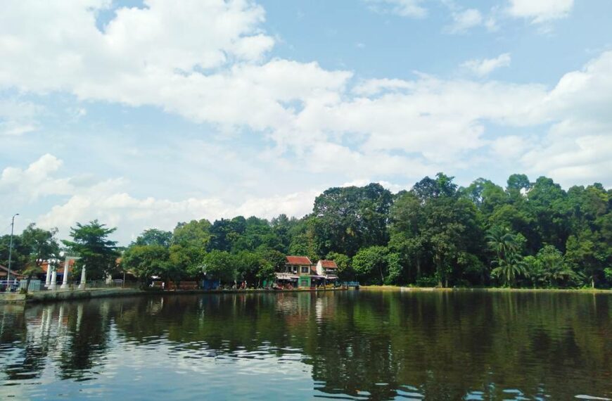 Gede Lake or Situ Gede - The Biggest Pond in Bogor City (2)