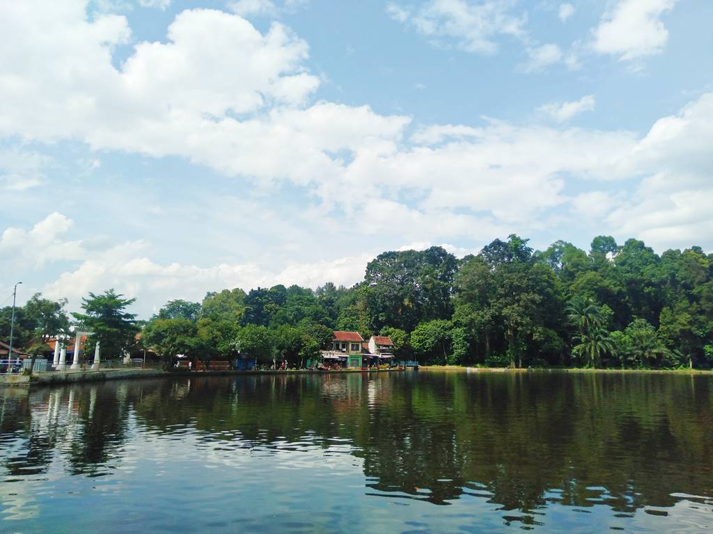 The Big Pond or Gede Lake : the Biggest Water Reservoir Becomes Tourism Destination in Bogor City
