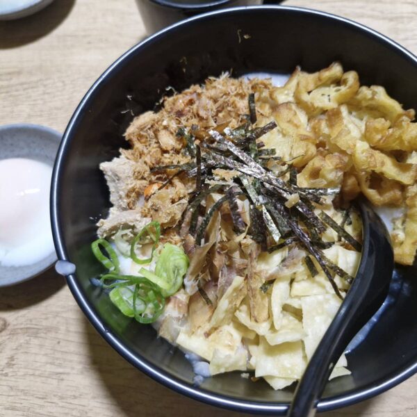 Bubur Tokyo : Temannya Bubur Tidak Lagi Hanya Suwiran Ayam dan Kerupuk