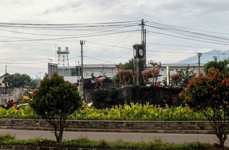 Dulu di Pertigaan Yasmin Ada Patung Segerombolan Rusa Totol